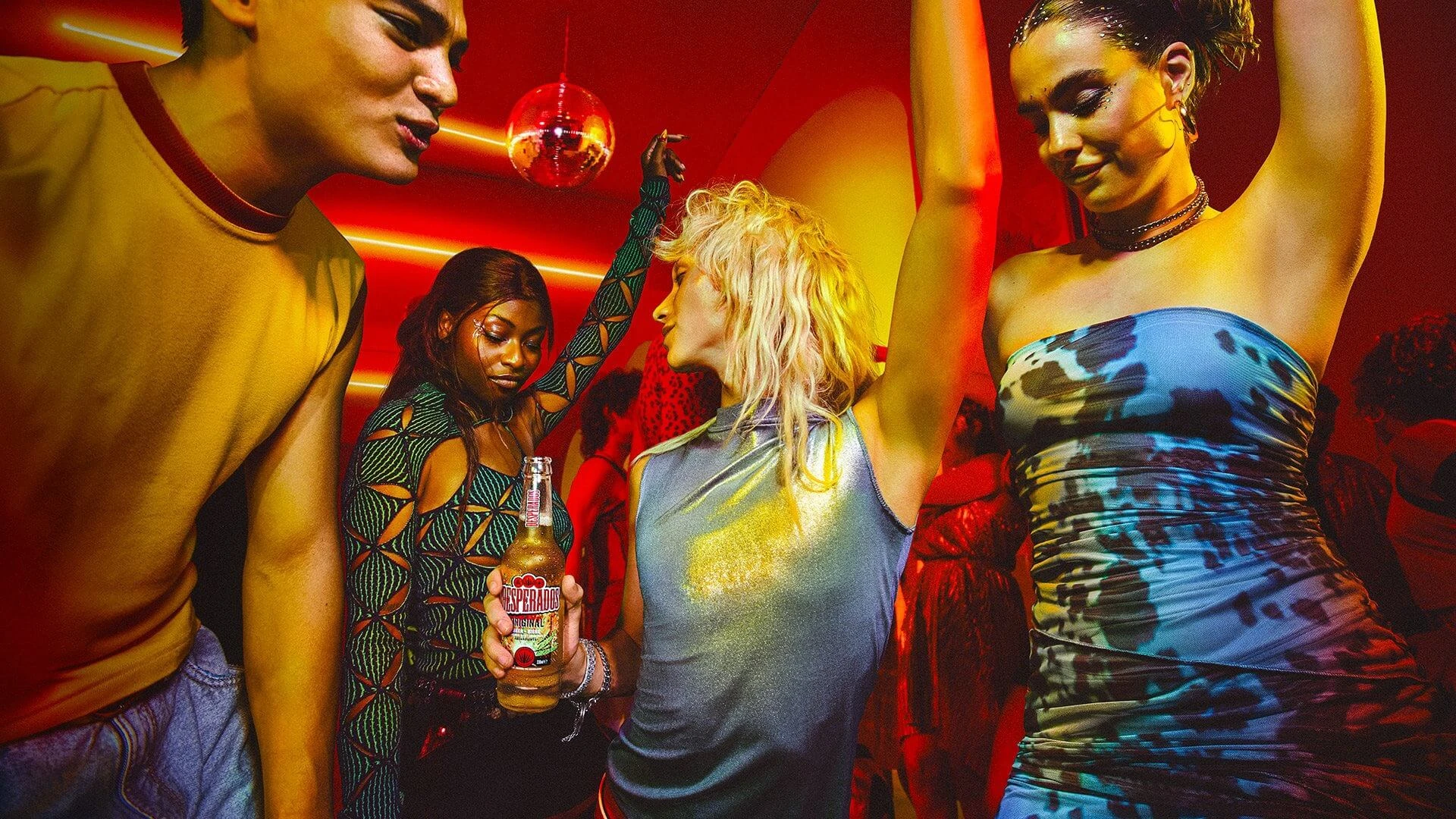 Desperados brengt mensen samen in een kleurrijke feestomgeving